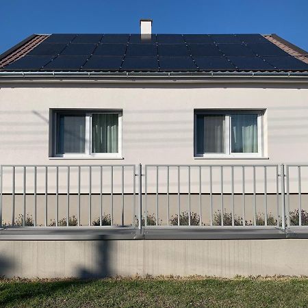 Вилла Otthon A Balatonon Vendeghaz Кестхей Экстерьер фото